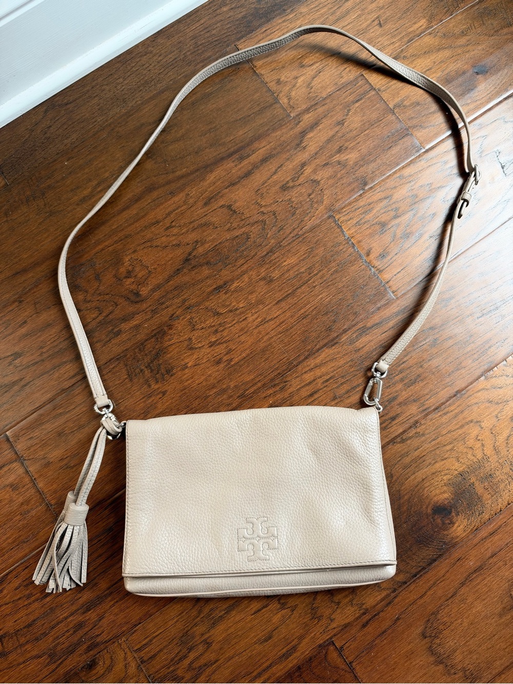Tory Burch Pebbled Leather Crossbody in Light Taupe